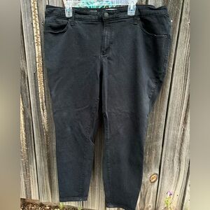 Mid-Rise Curvy Skinny Black Jeans